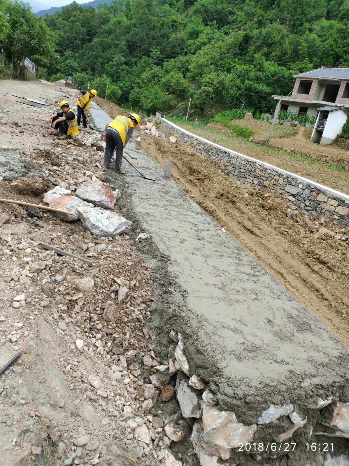 路肩墻路肩墻,路堤墻,路塹墻,擋土墻區別  第1張